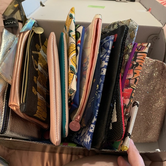 💞💞FREE GIFT W PURCHASE💞💞 - Picture 2 of 2